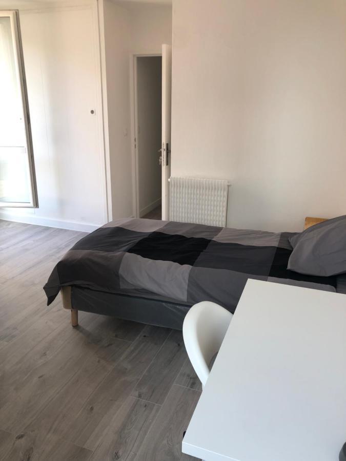 Evry Time Bed & Breakfast Courcouronnes Dış mekan fotoğraf